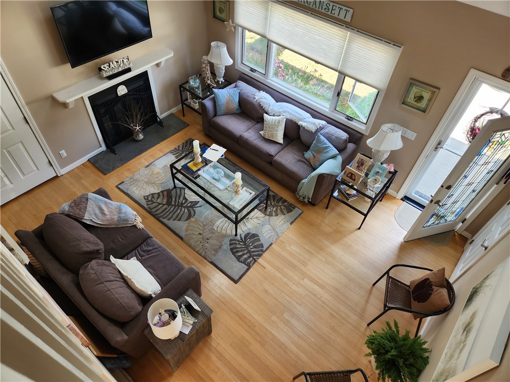 47 Treasure Road