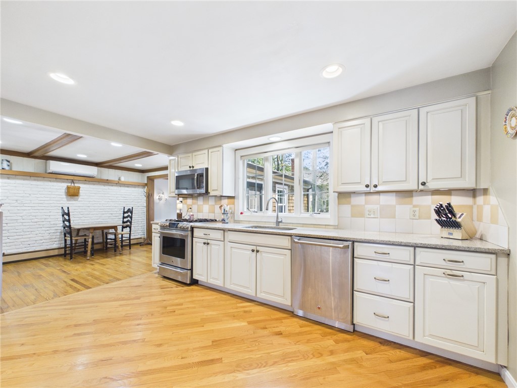 40 Oak HIll Road