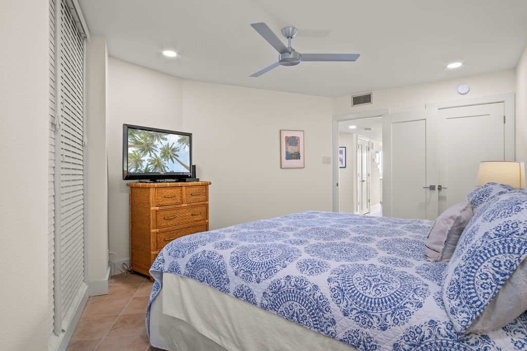 6649 Seacomber Dr 307