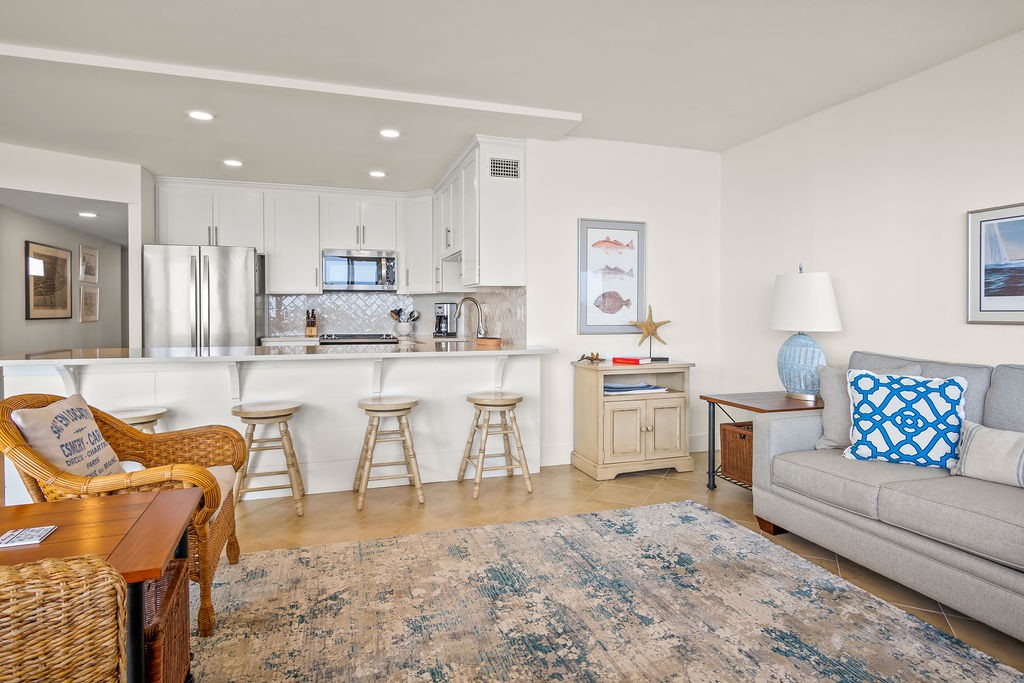 6649 Seacomber Dr 307