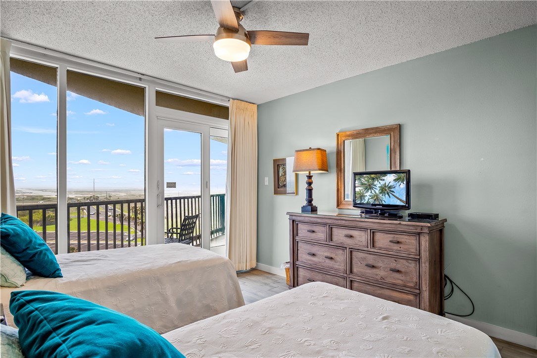 6649 Seacomber Dr 601