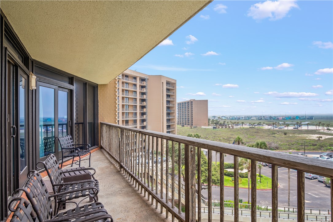 6649 Seacomber Dr 601