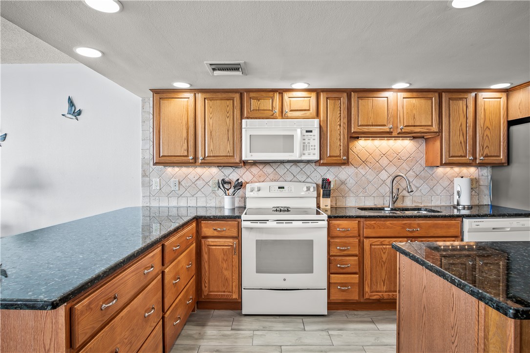 6649 Seacomber Dr 601