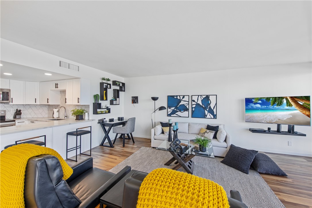 6649 Seacomber Dr 709