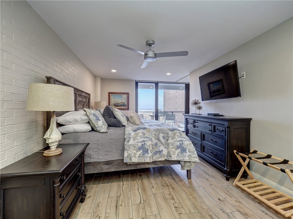 720 Beach Access Road 1a 303