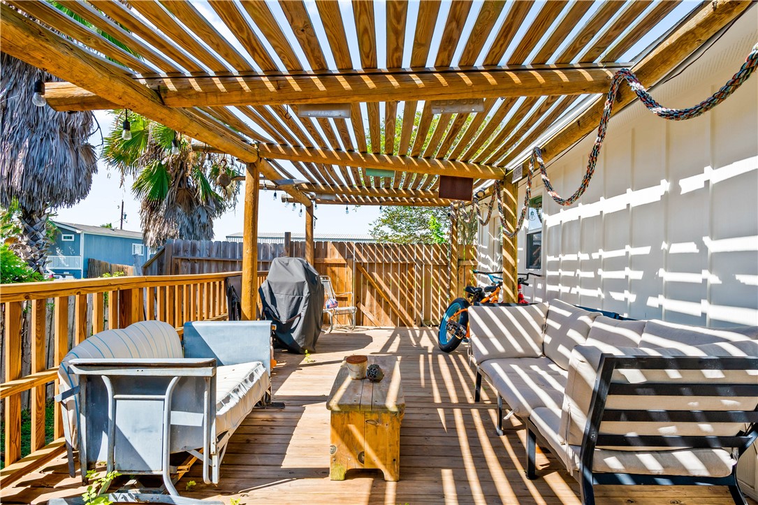 306 Dunesway