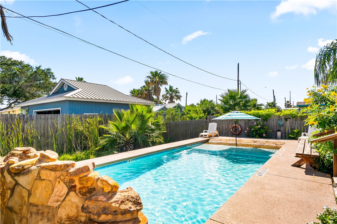 306 Dunesway