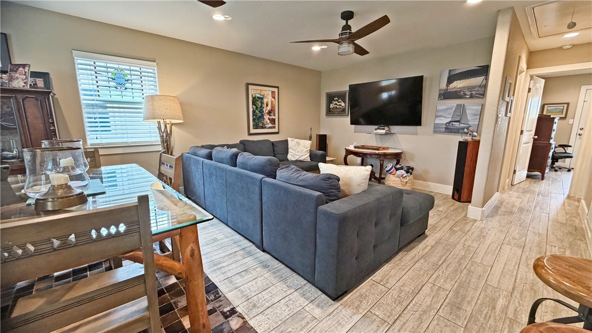 306 Dunesway