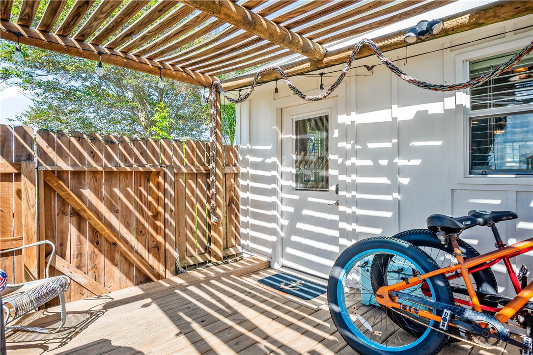 306 Dunesway