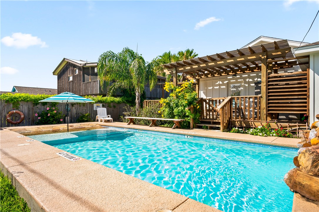 306 Dunesway