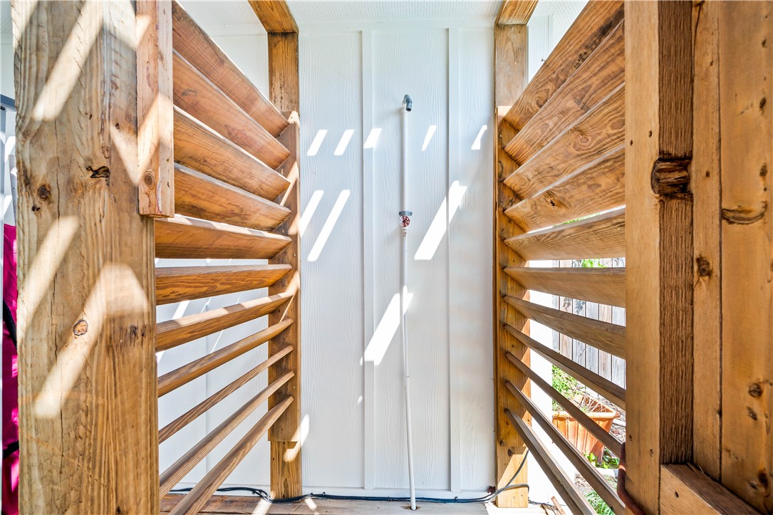 306 Dunesway