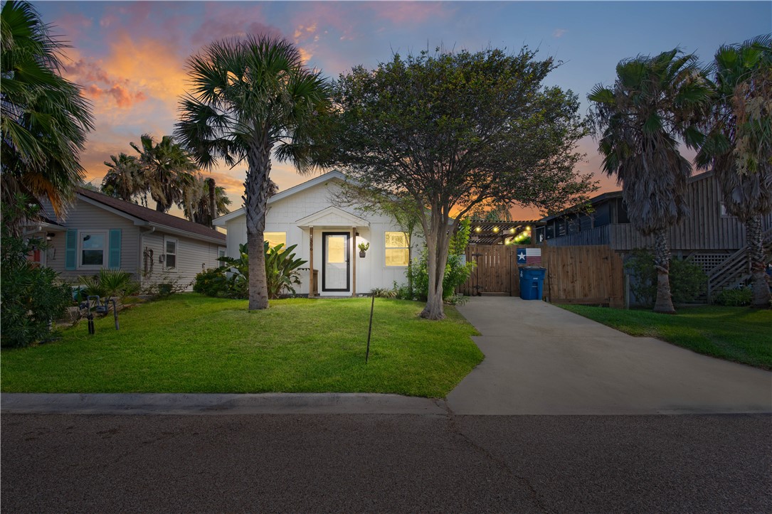 306 Dunesway