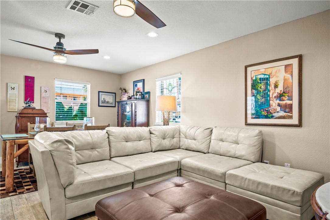 306 Dunesway