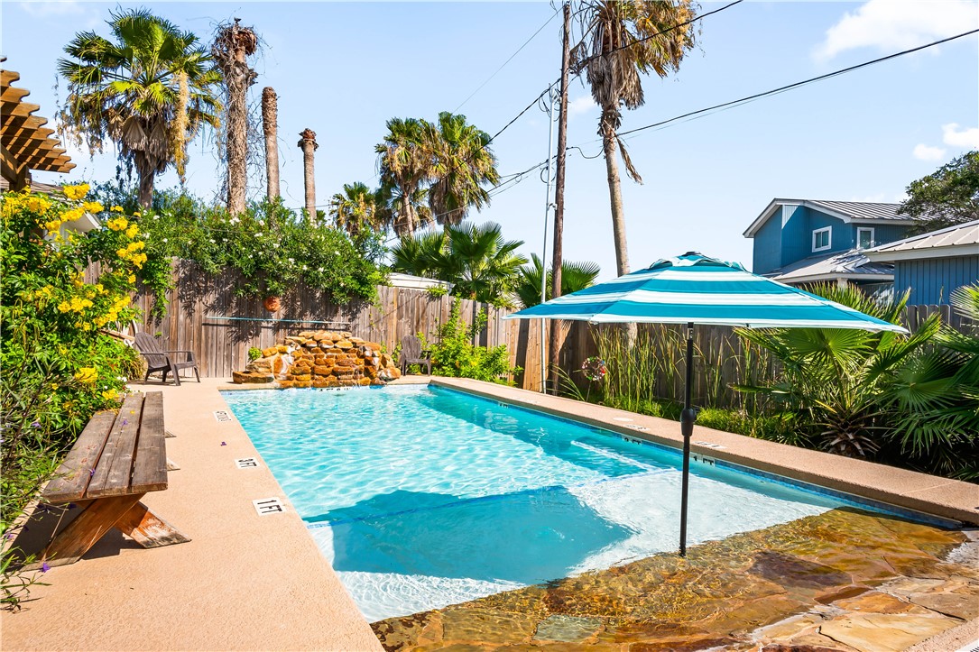 306 Dunesway