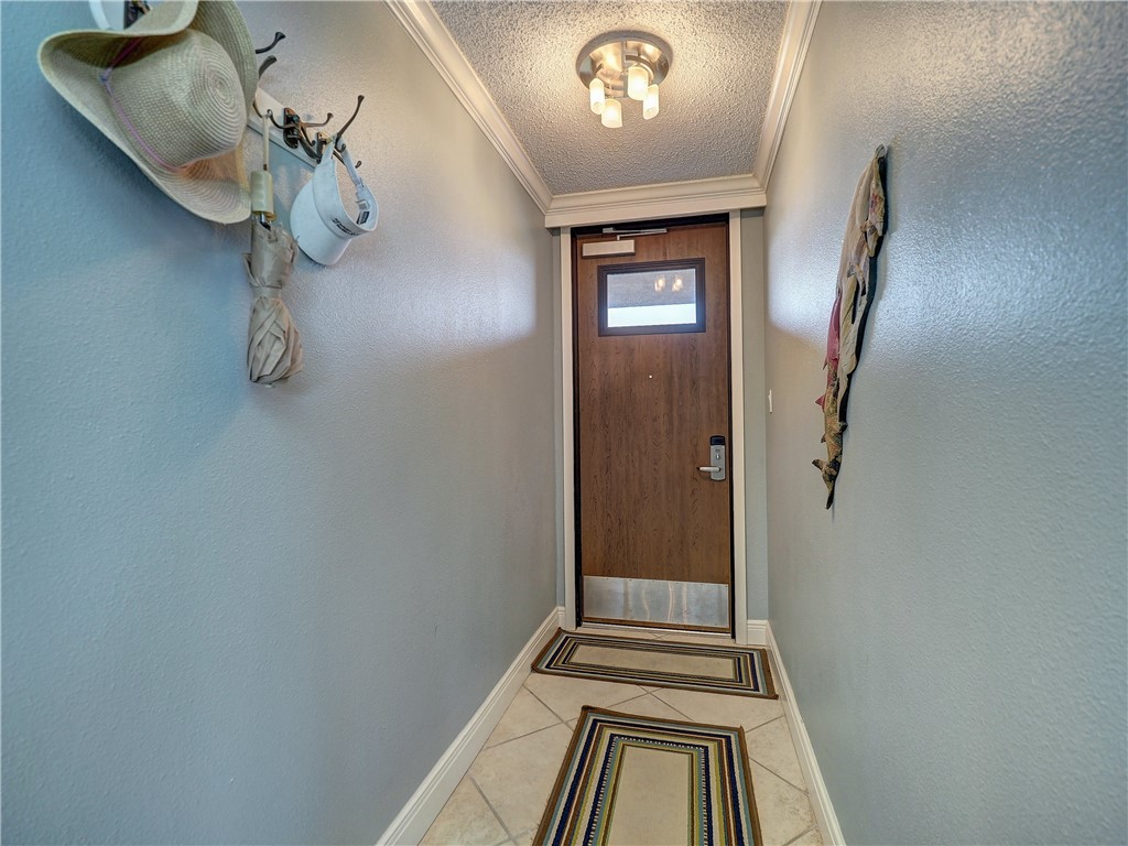 6649 Seacomber Dr 408