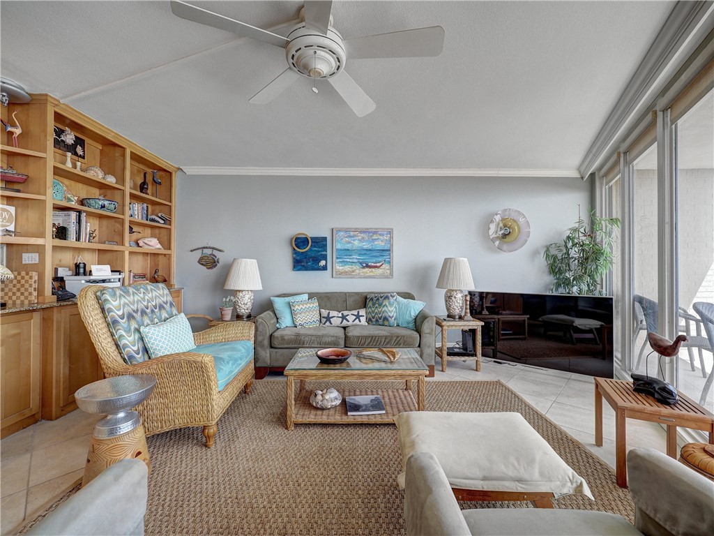 6649 Seacomber Dr 408