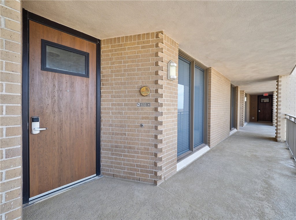 6649 Seacomber Dr 408