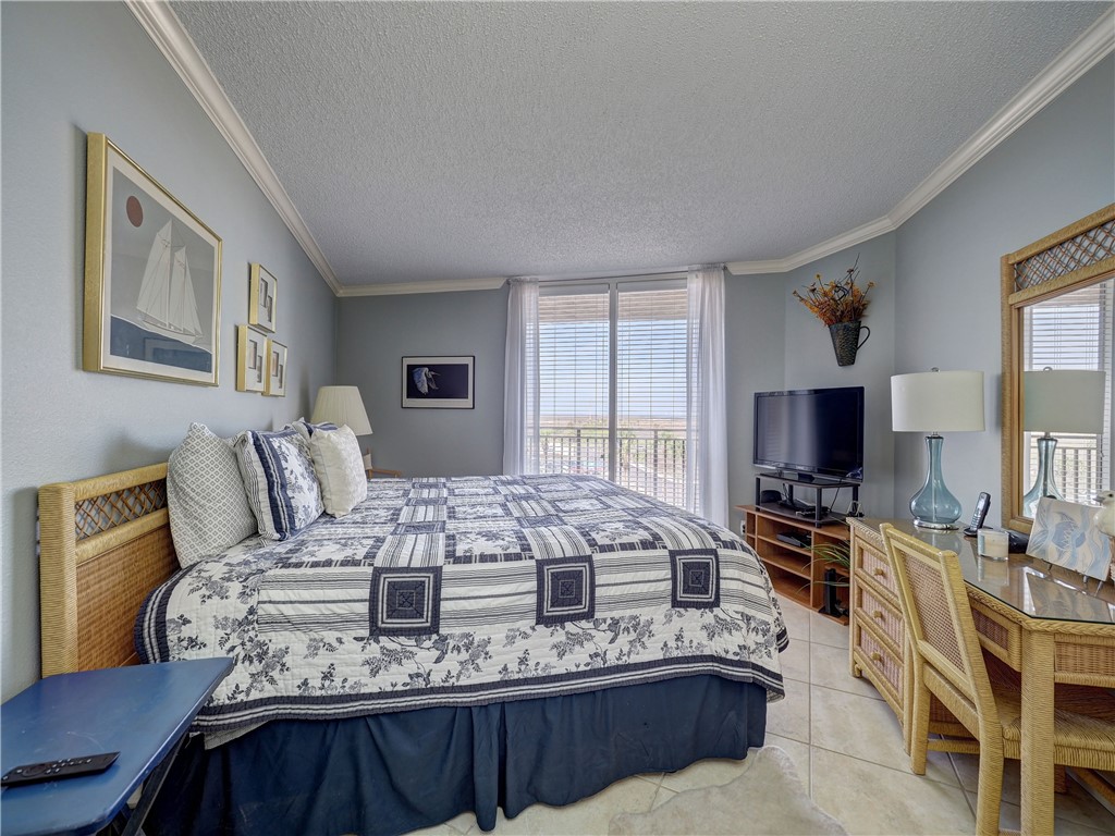 6649 Seacomber Dr 408