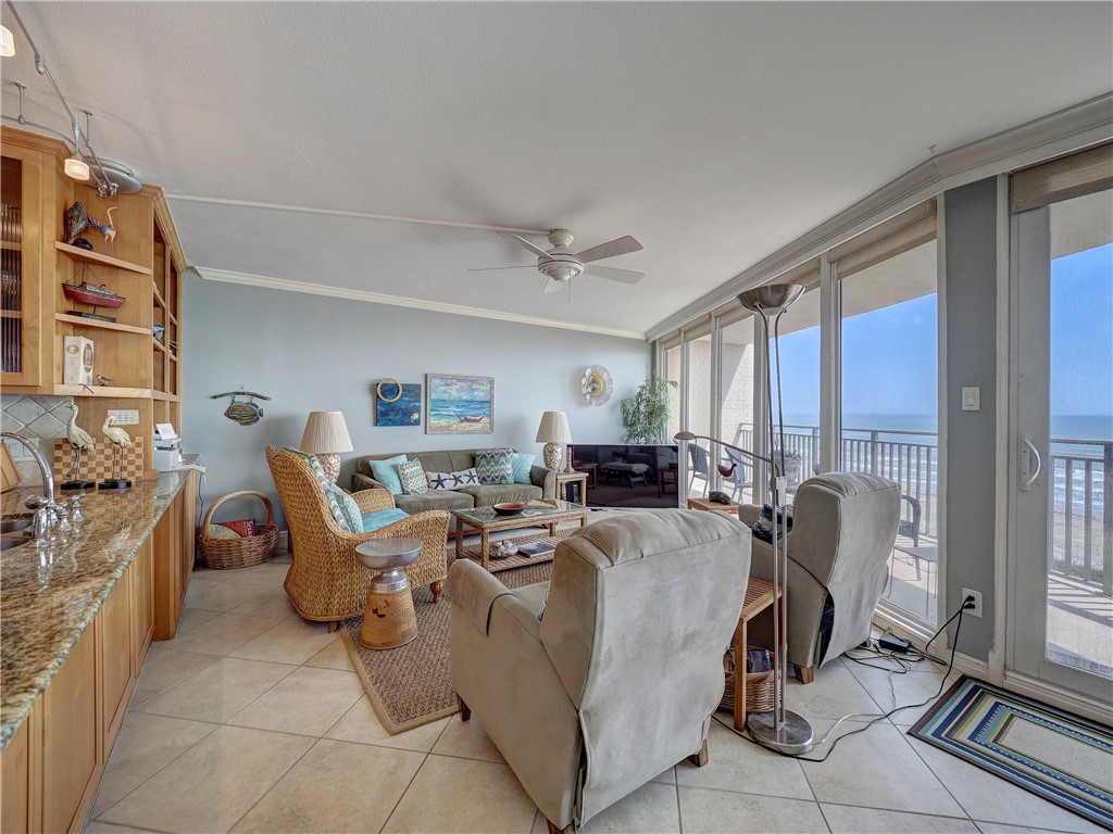 6649 Seacomber Dr 408