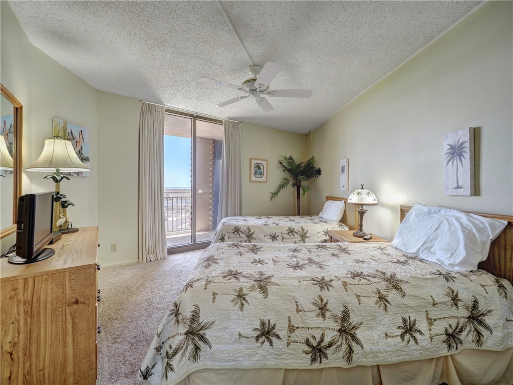 6649 Seacomber Dr 402