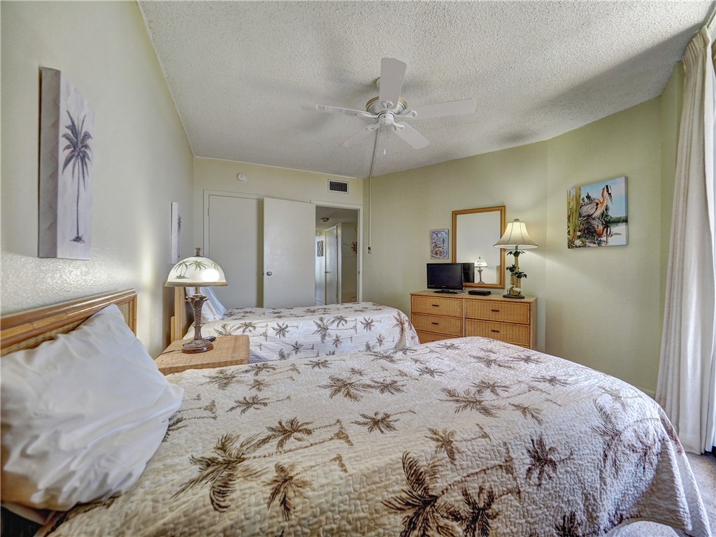 6649 Seacomber Dr 402