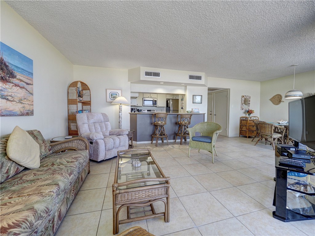 6649 Seacomber Dr 402