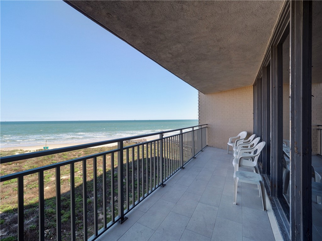 6649 Seacomber Dr 402