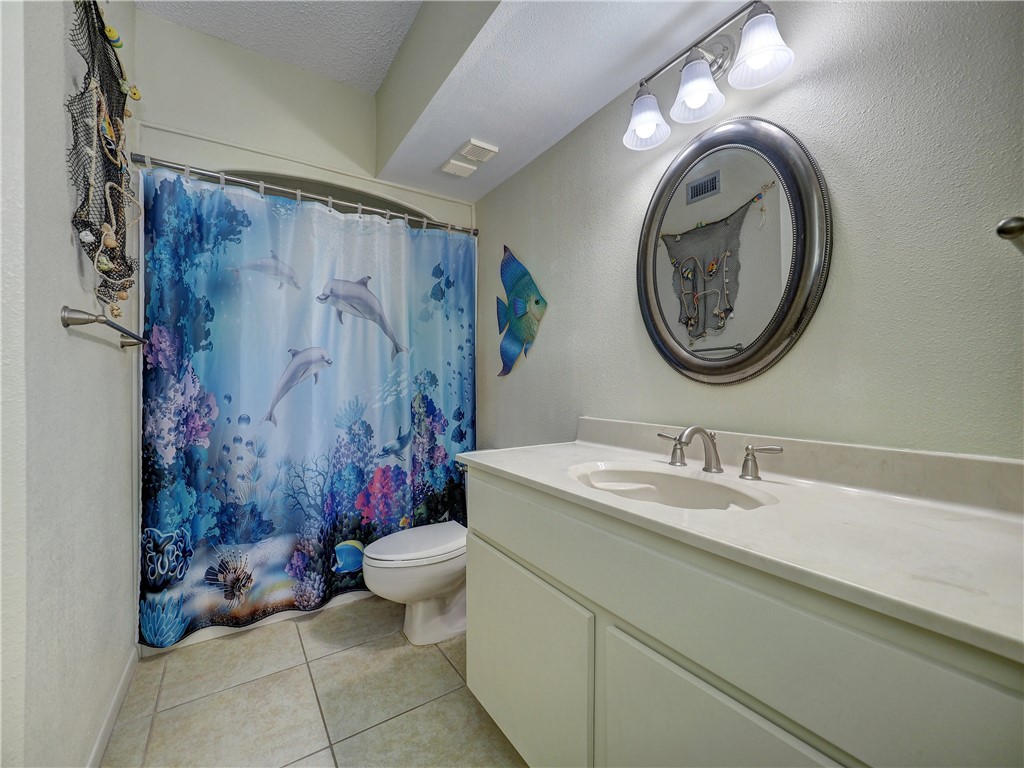 6649 Seacomber Dr 402
