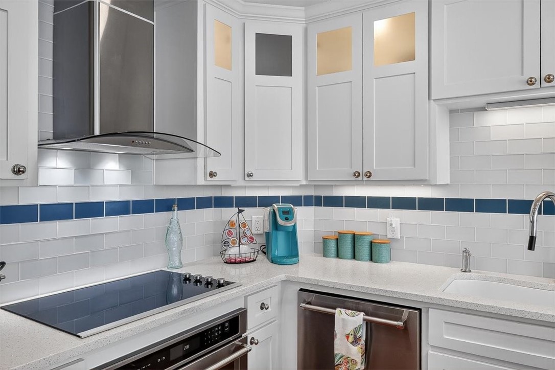 6649 Seacomber Dr 1007