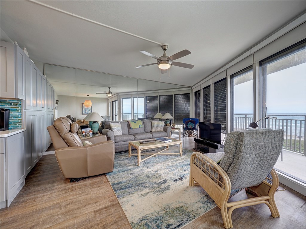 6649 Seacomber Dr 309