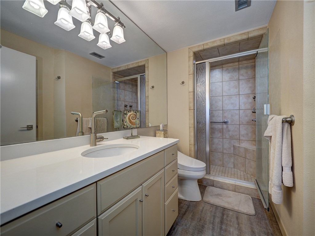 6649 Seacomber Dr 309