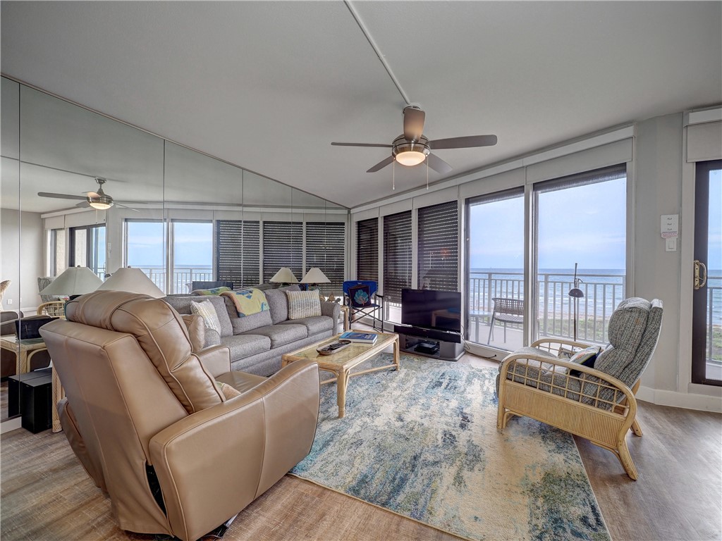 6649 Seacomber Dr 309