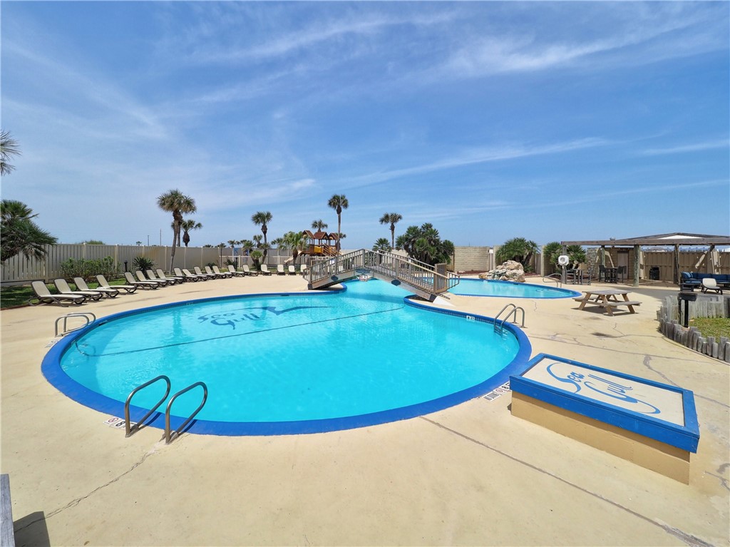 6649 Seacomber Dr 309