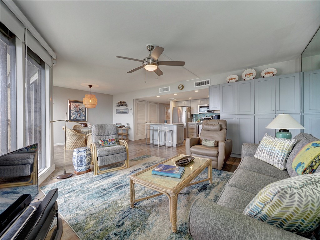 6649 Seacomber Dr 309