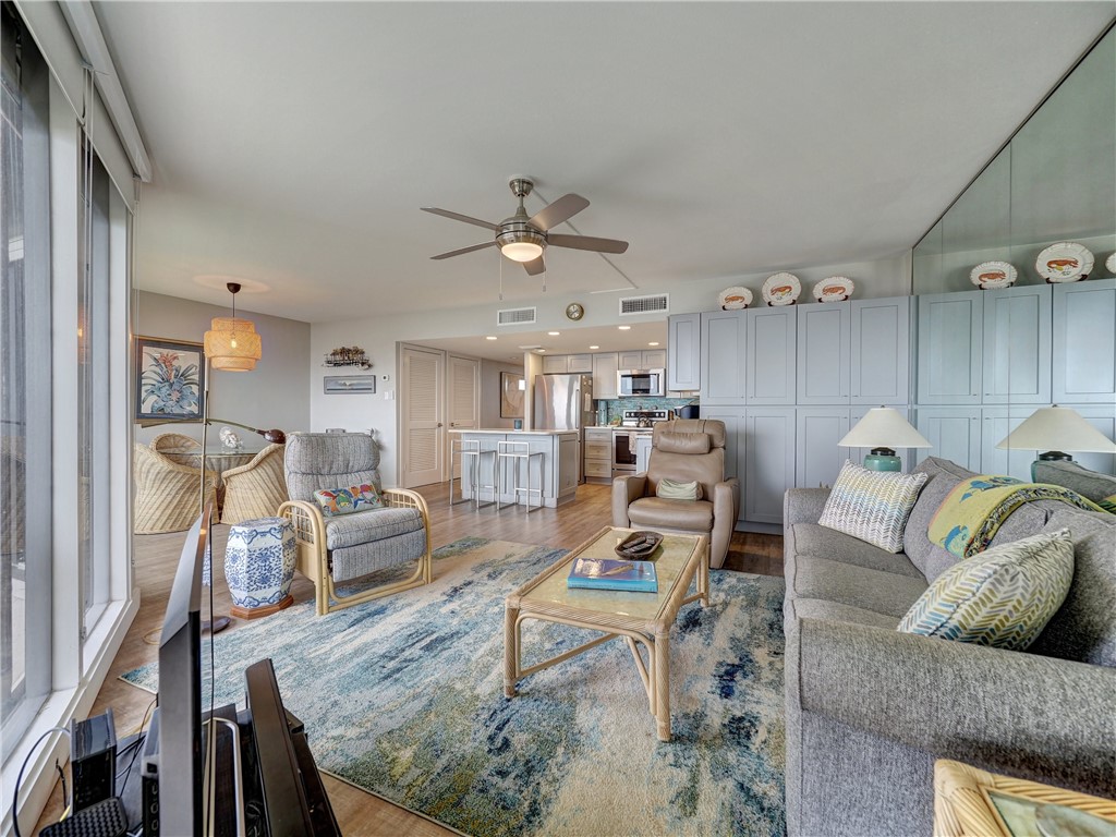 6649 Seacomber Dr 309