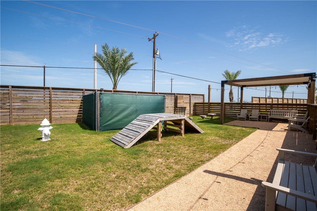 320 S Shore Dr