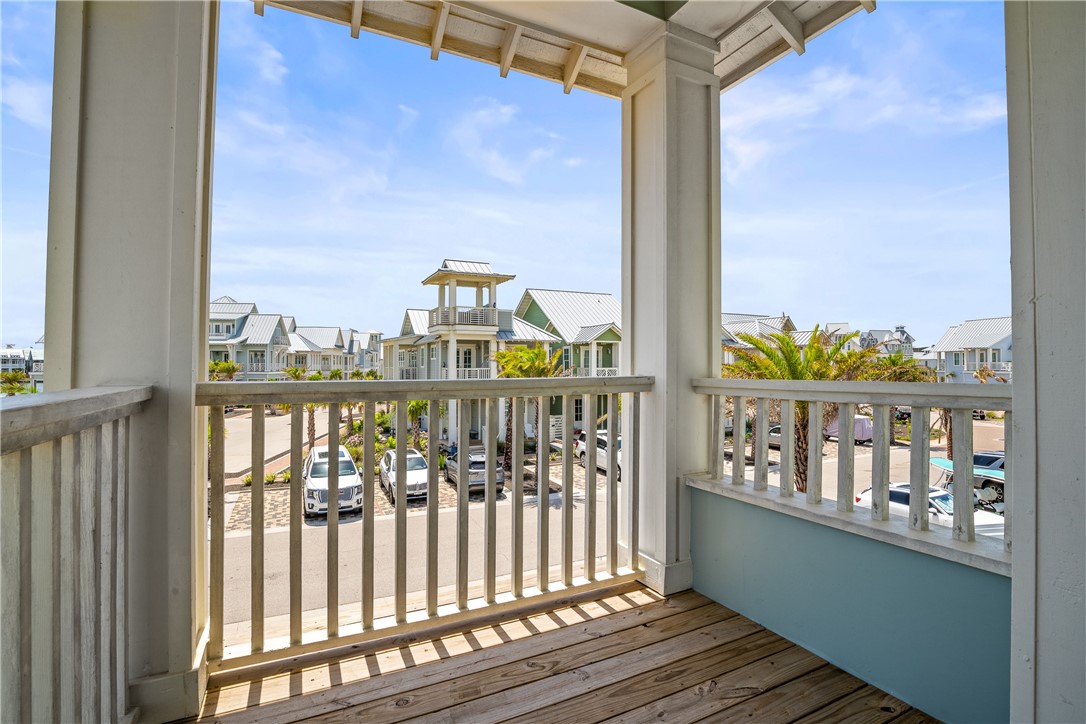 320 S Shore Dr
