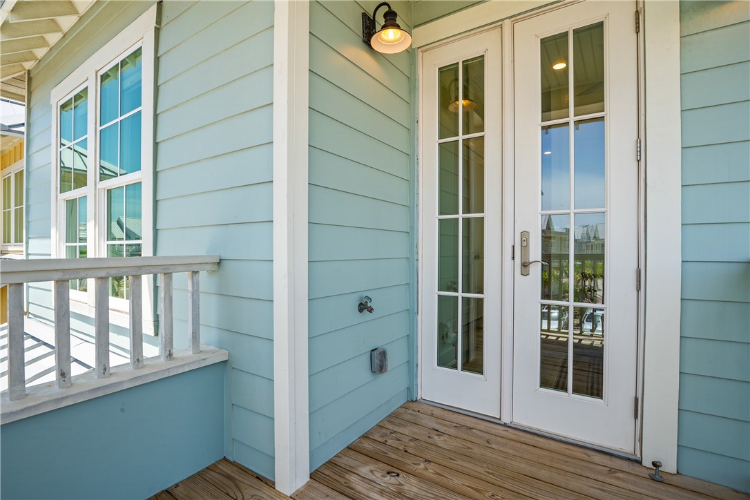 320 S Shore Dr