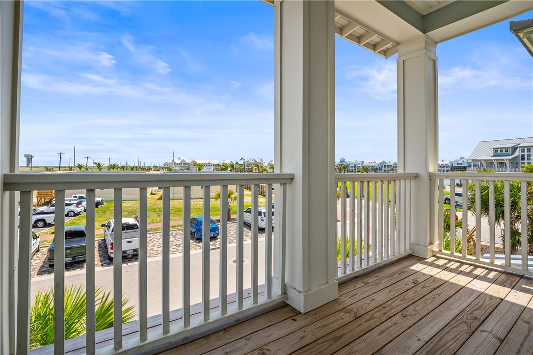 320 S Shore Dr