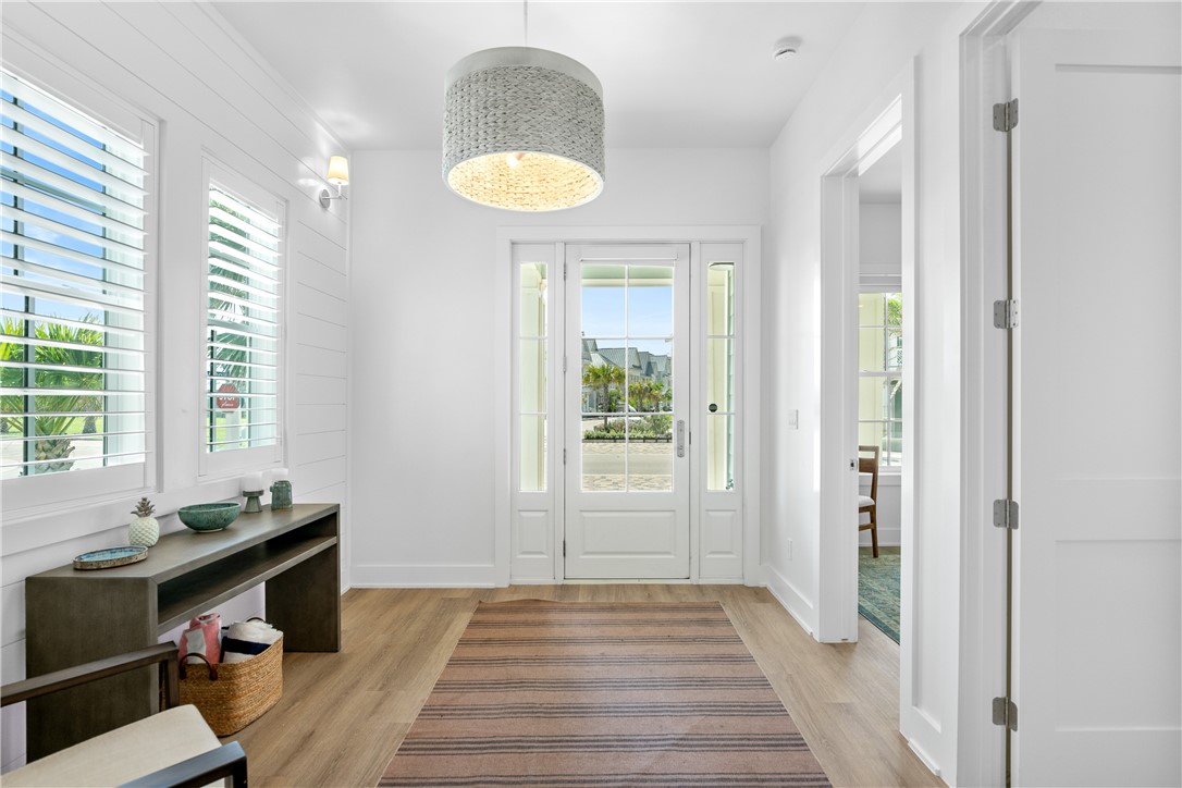 320 S Shore Dr
