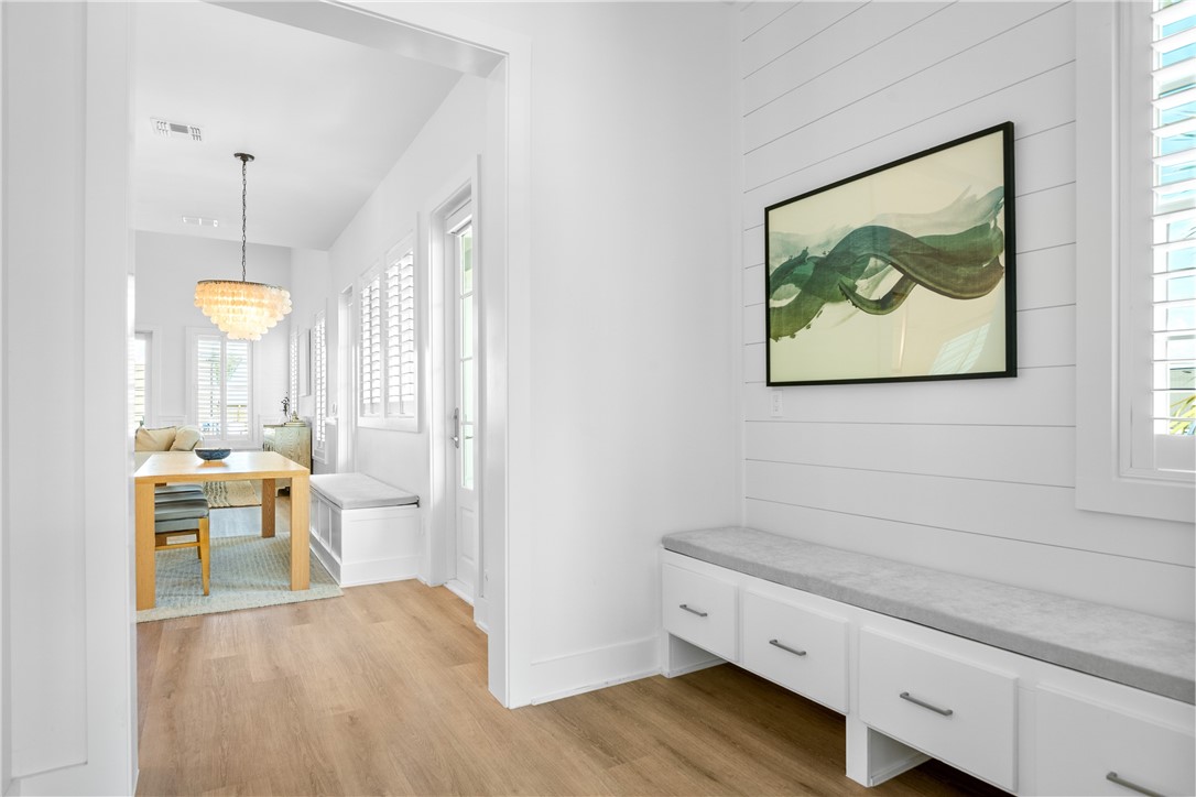 320 S Shore Dr