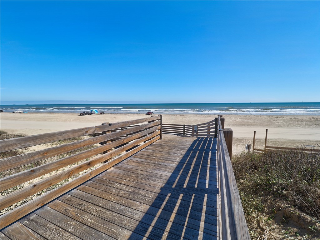 109 Beachwalk