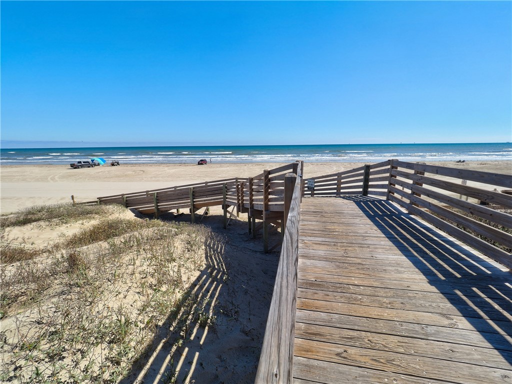 109 Beachwalk