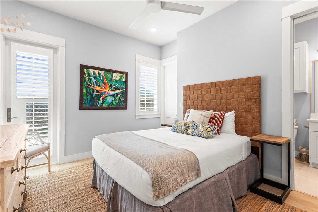 648 Kings Crown