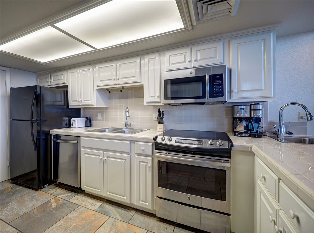 6649 Seacomber Dr 1110