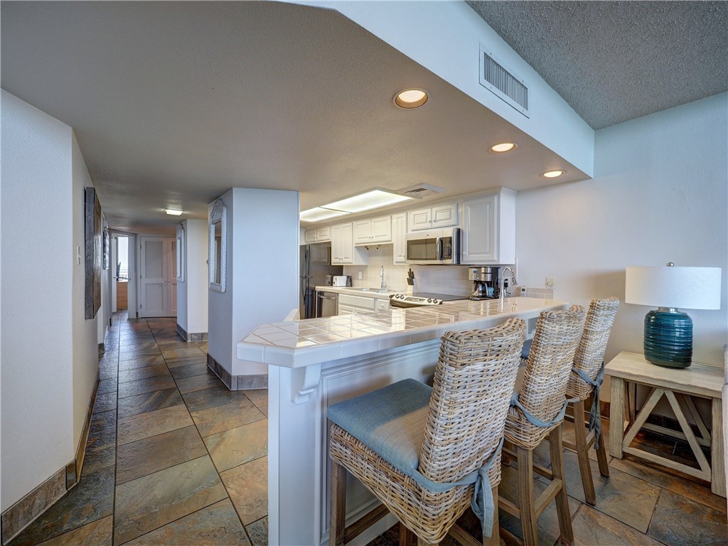 6649 Seacomber Dr 1110