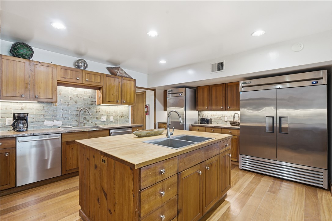 400 S 12th St