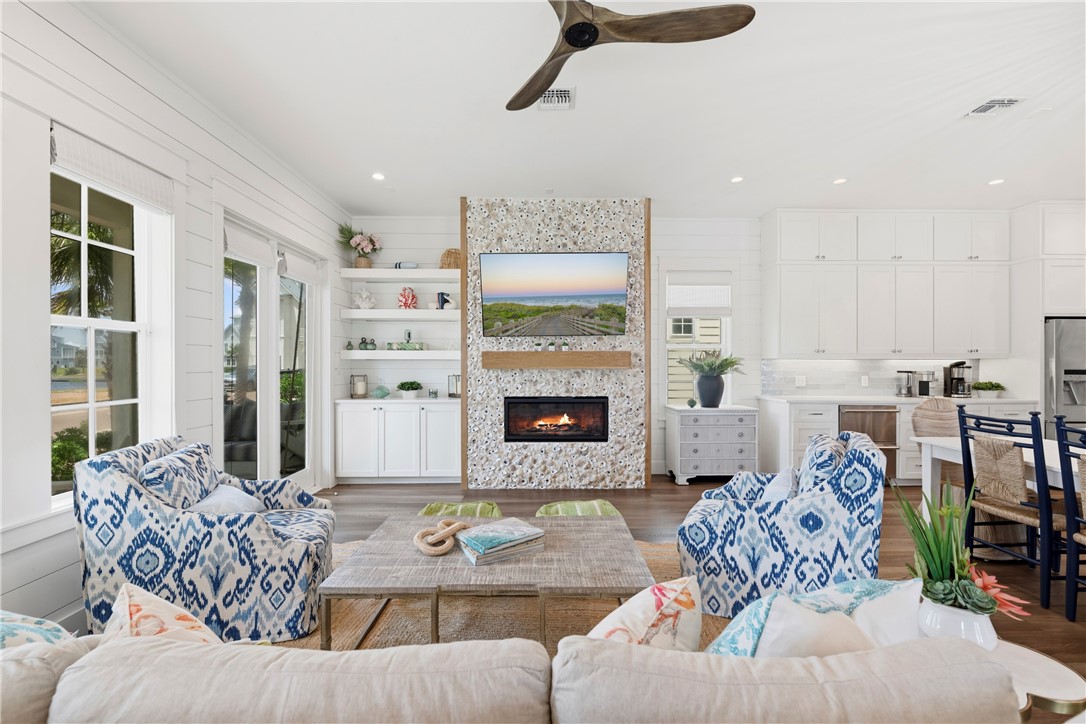 580 S Shore Dr