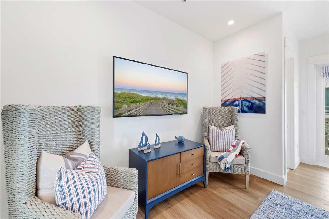 580 S Shore Dr