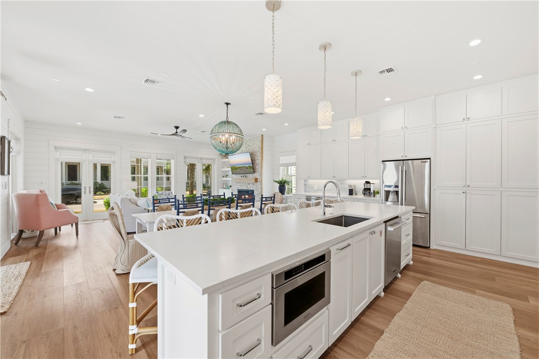 580 S Shore Dr